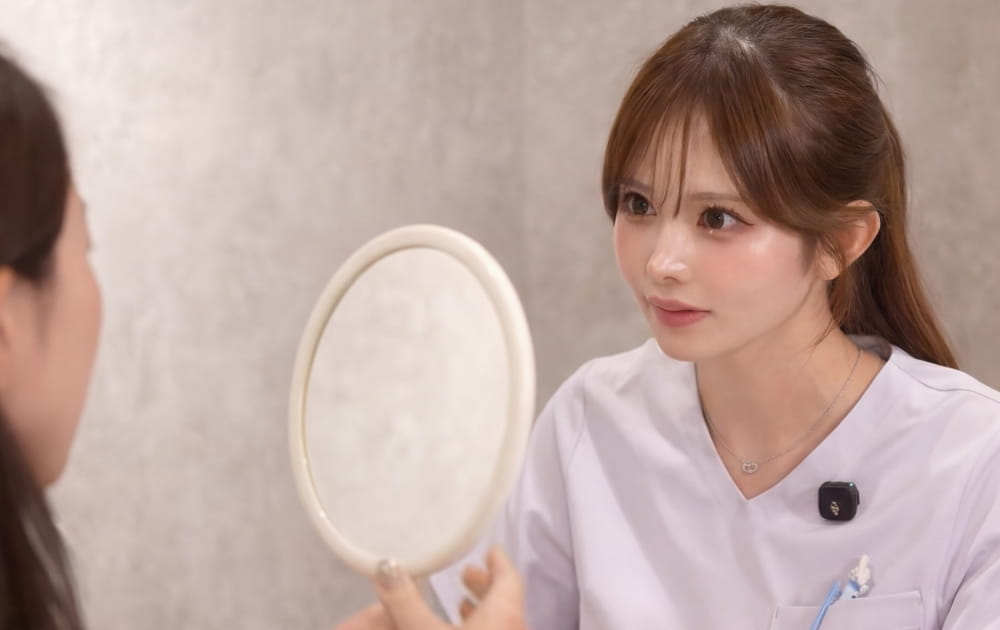 カウンセリングする医師